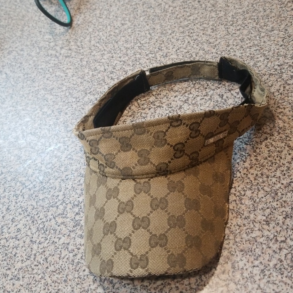 GUCCI VISOR